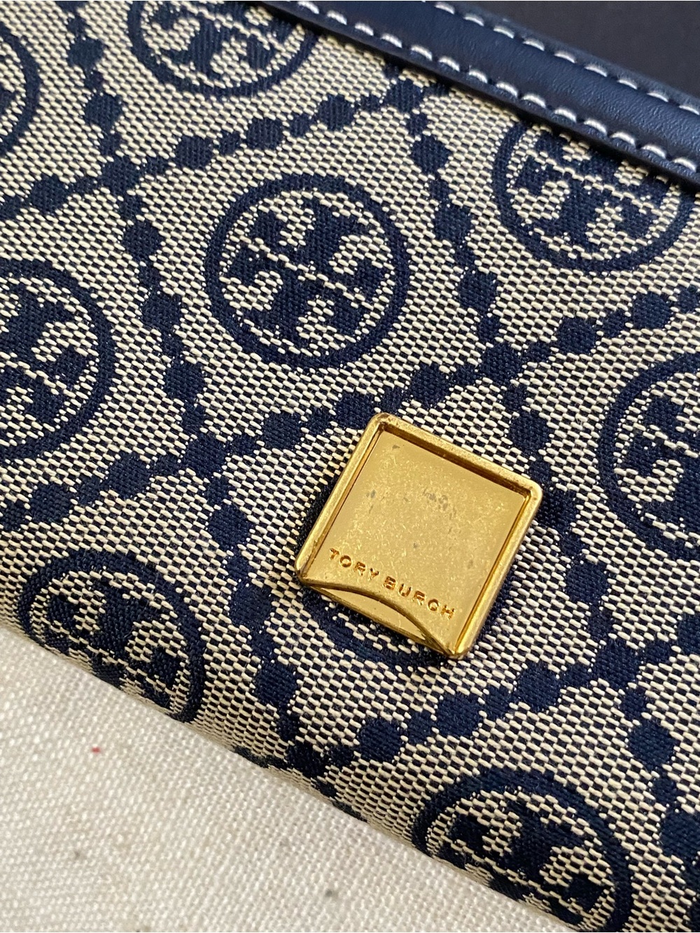 Authentic Tory Burch T-Monogram Jacquard Wallet Clutch Navy Yellow - Picture 8 of 13